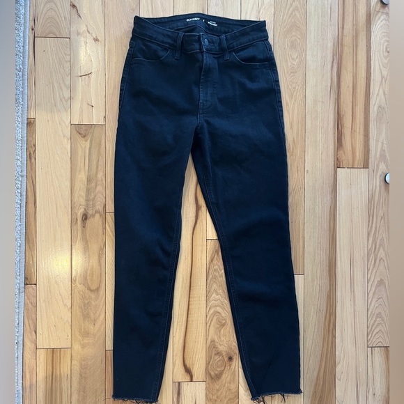 Old Navy High-Waisted Wow Slim Straight Black Jeans for Women - Picture 3 of 3